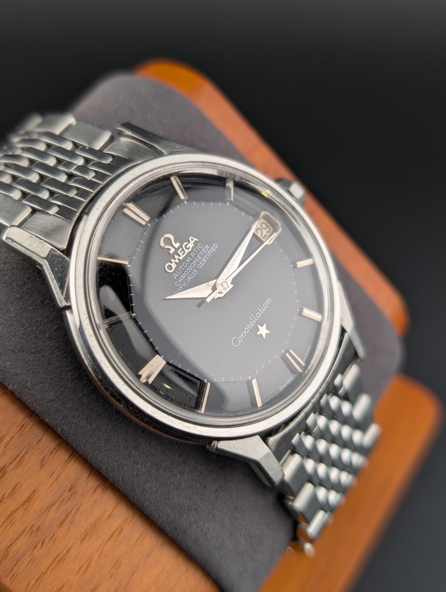Omega Constellation Pie Pan 'Dog Legs' Black Dial