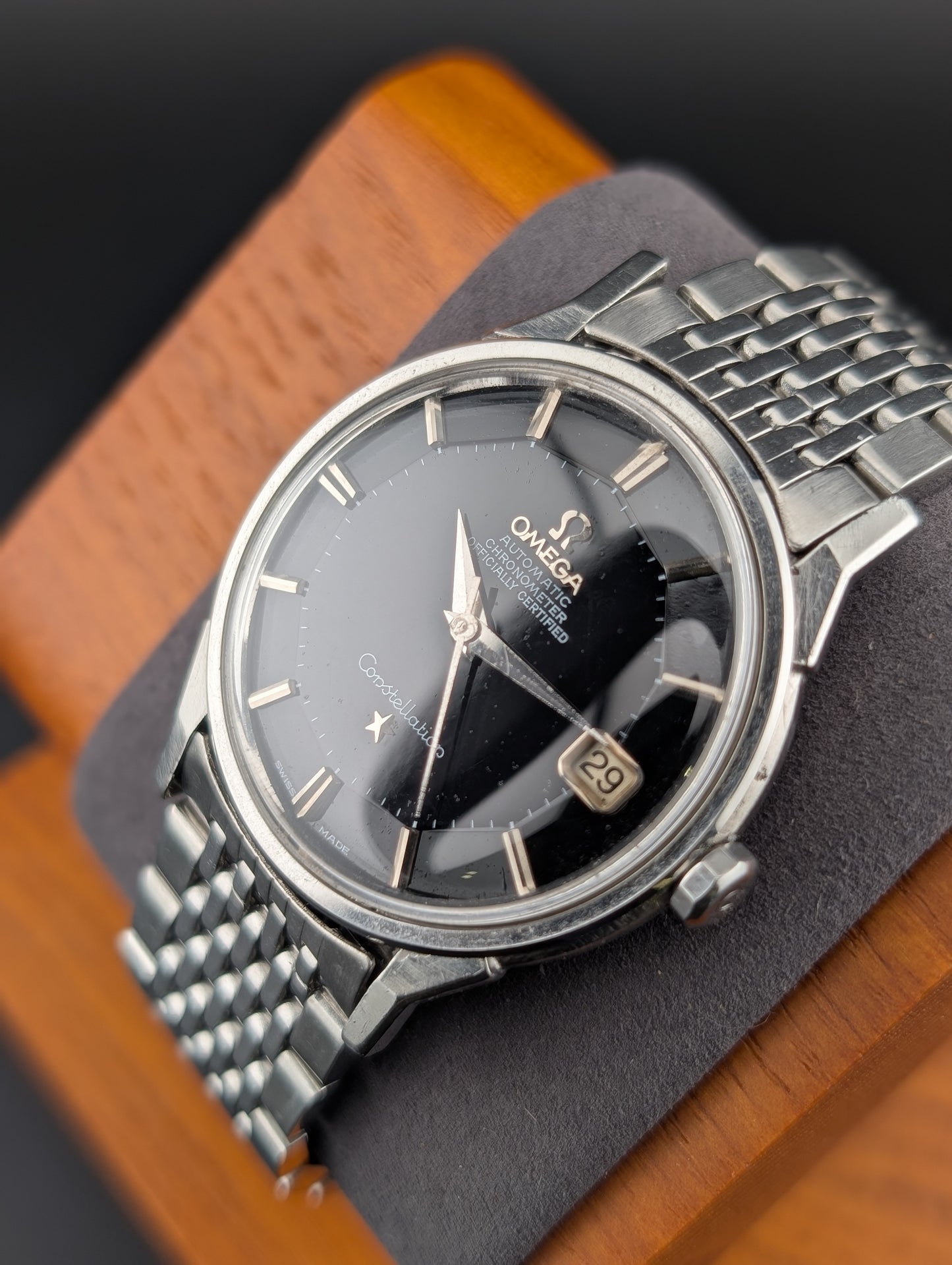 Omega Constellation Pie Pan 'Dog Legs' Black Dial